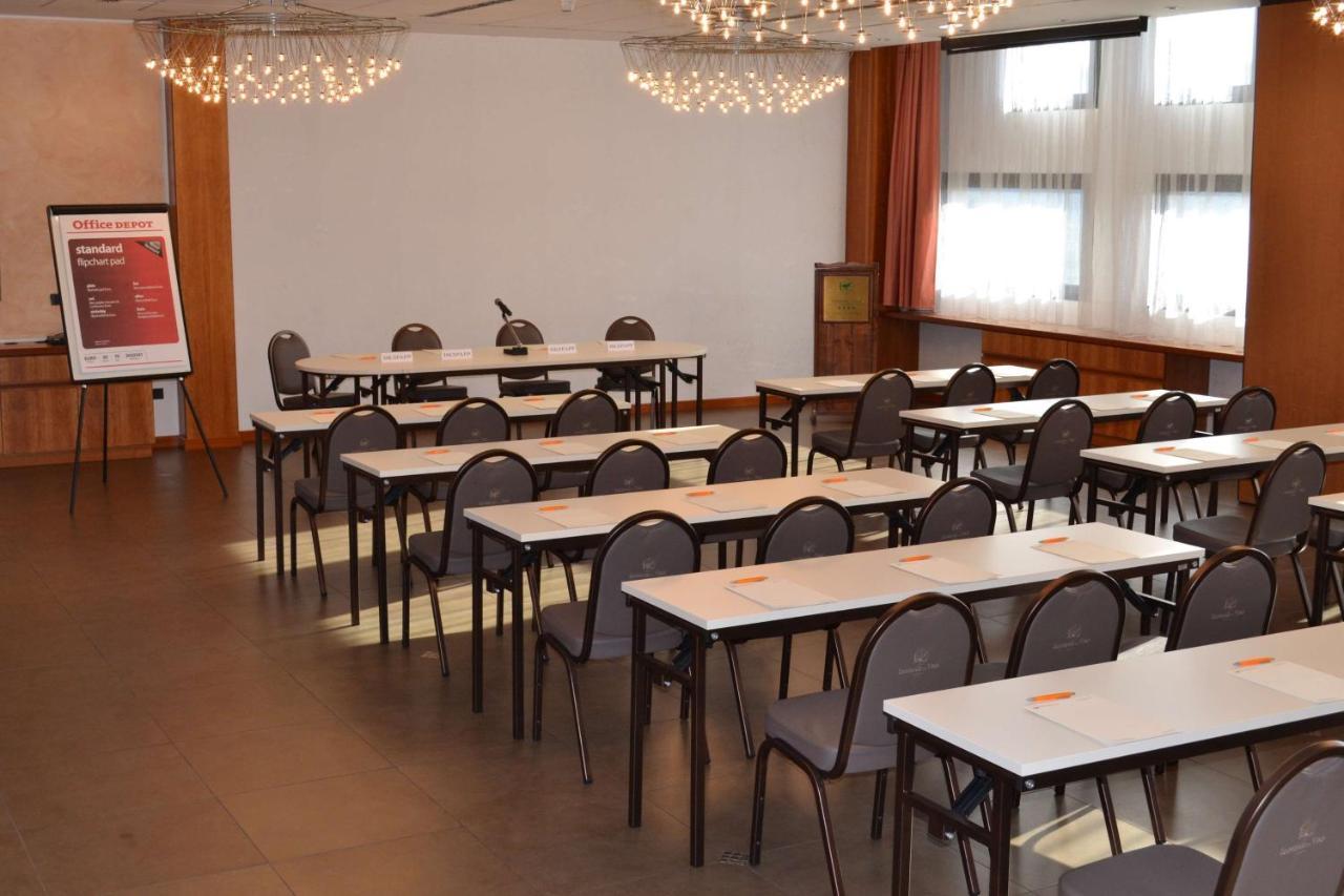 Best Western Hotel Leonardo Da Vinci Erba Eksteriør bilde