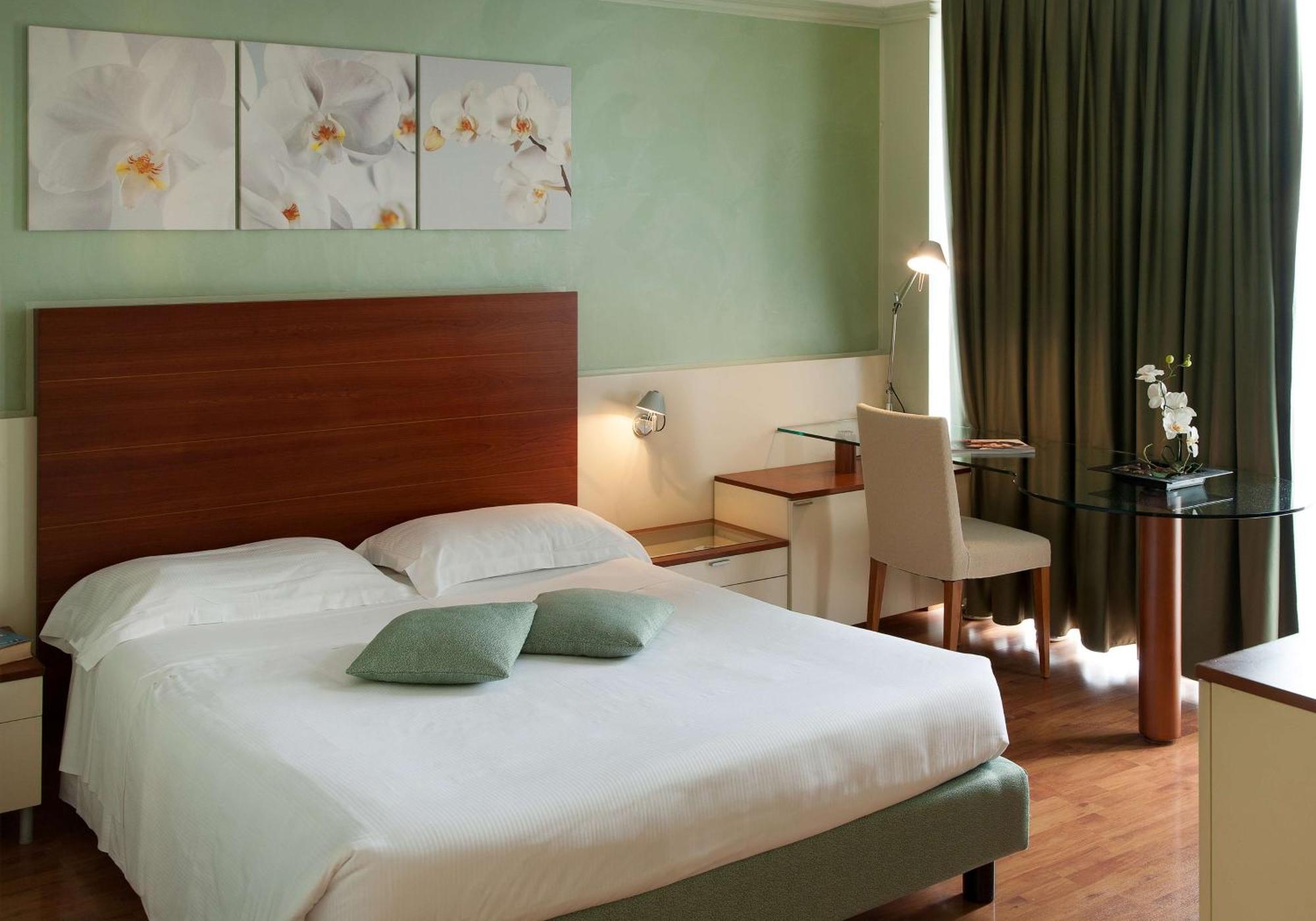 Best Western Hotel Leonardo Da Vinci Erba Eksteriør bilde