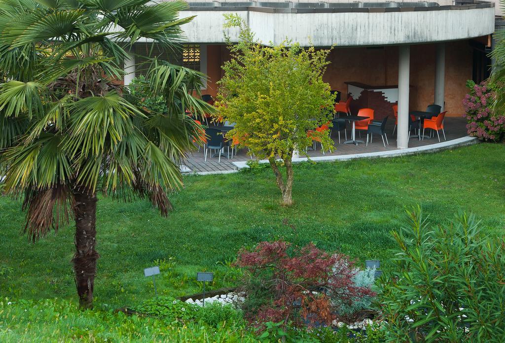 Best Western Hotel Leonardo Da Vinci Erba Eksteriør bilde