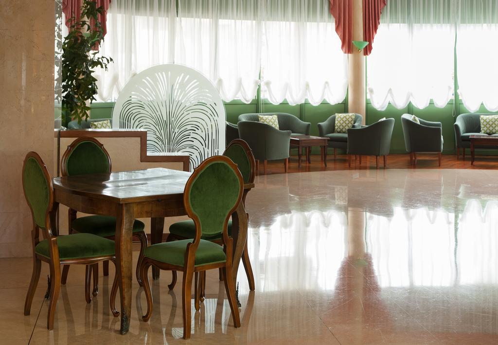 Best Western Hotel Leonardo Da Vinci Erba Eksteriør bilde